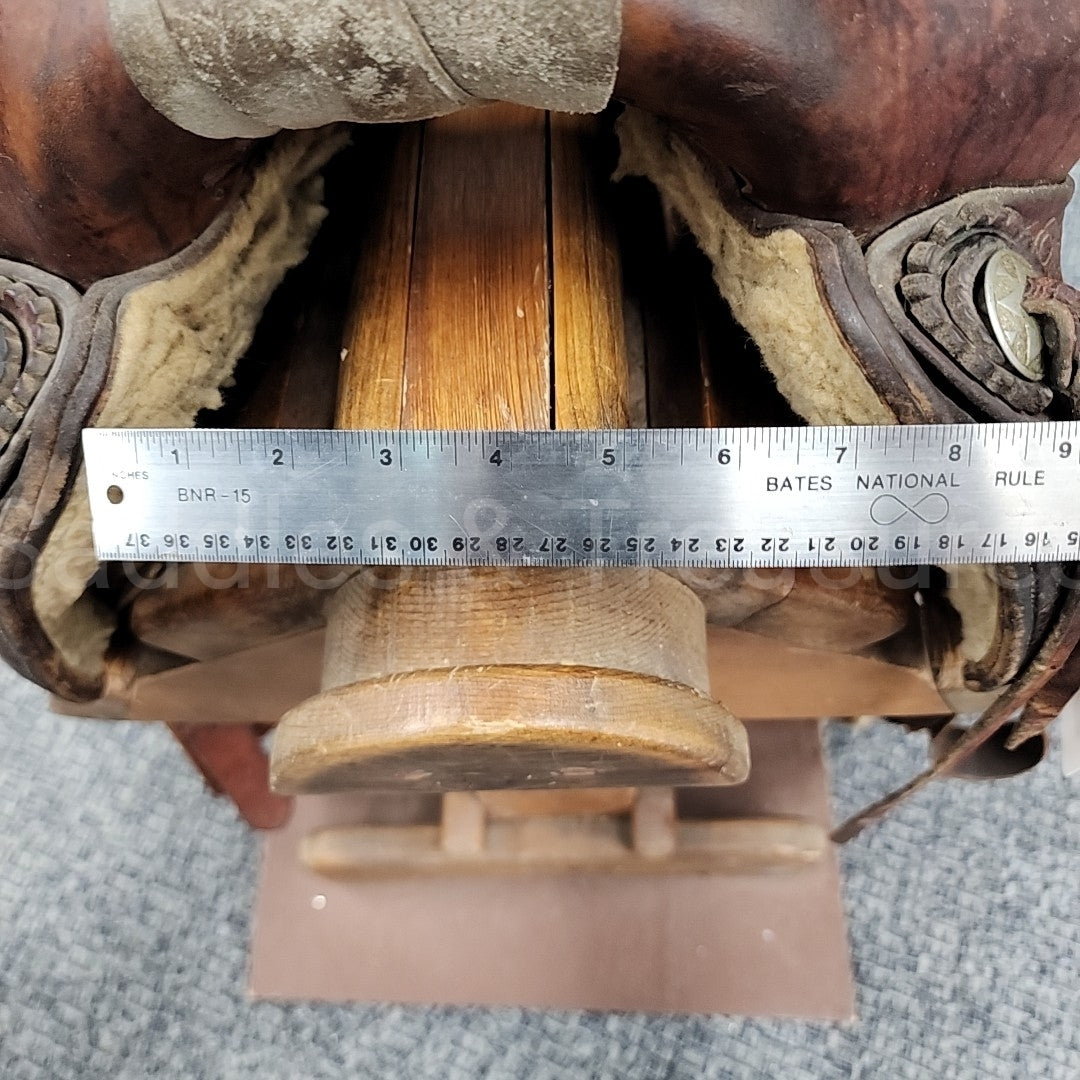 Roping Saddle