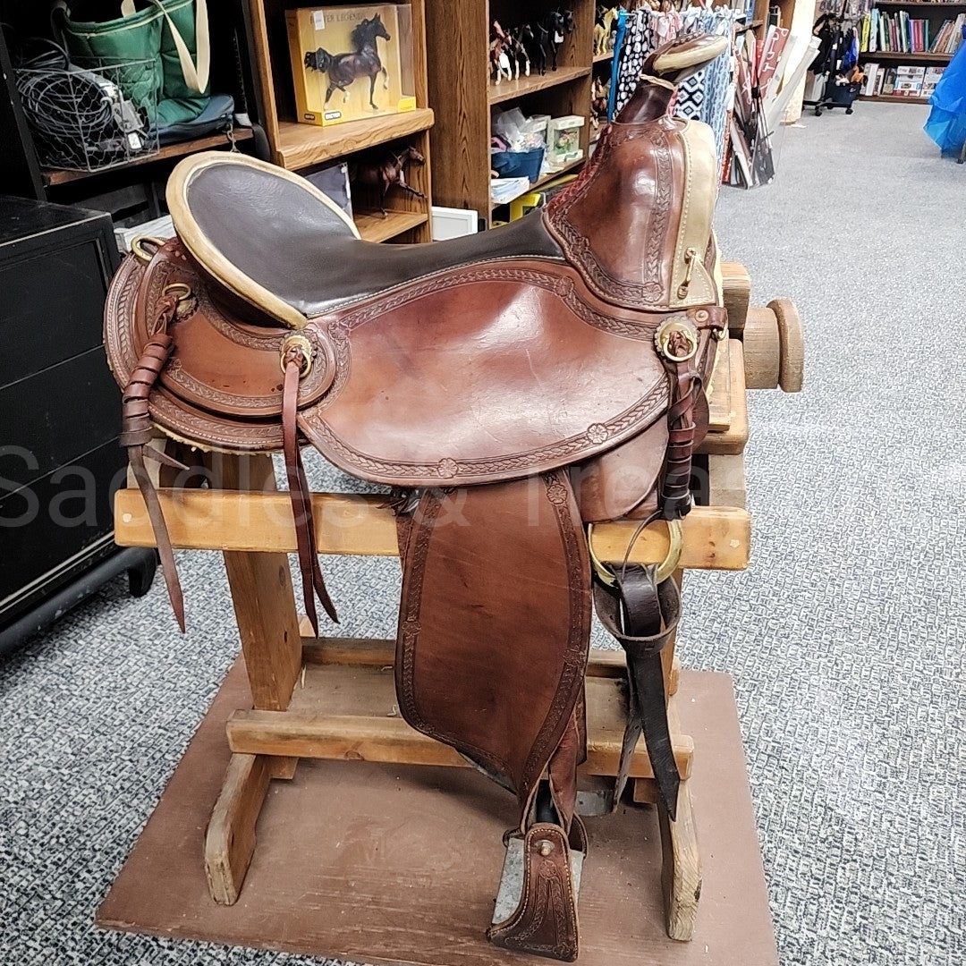 Roping Saddle