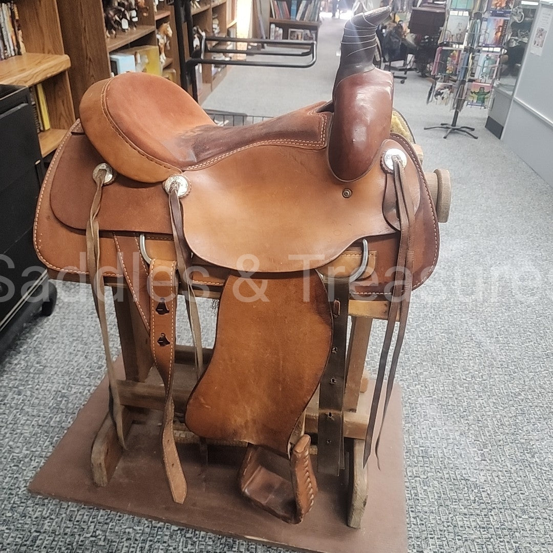 Roping Saddle