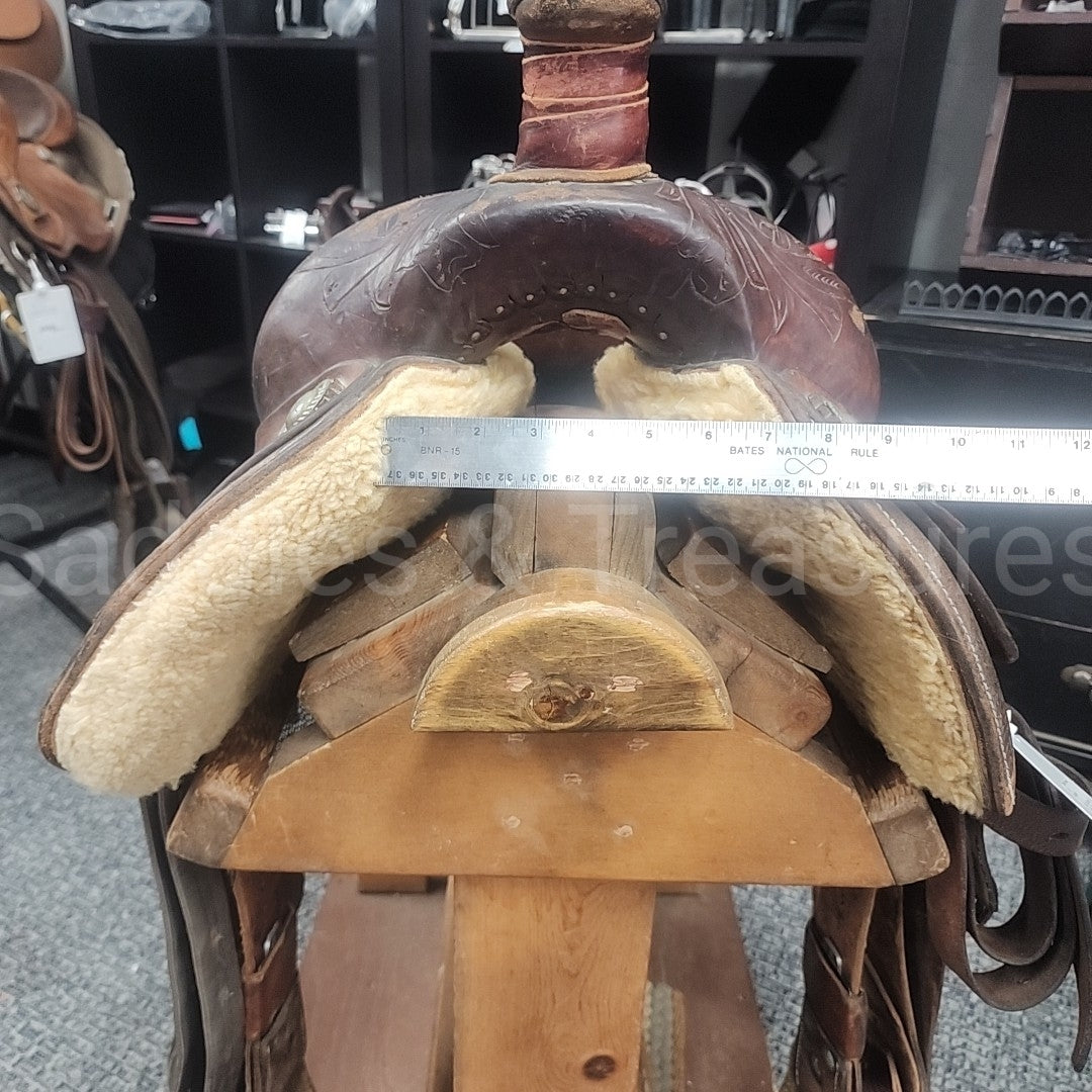 Roping Saddle
