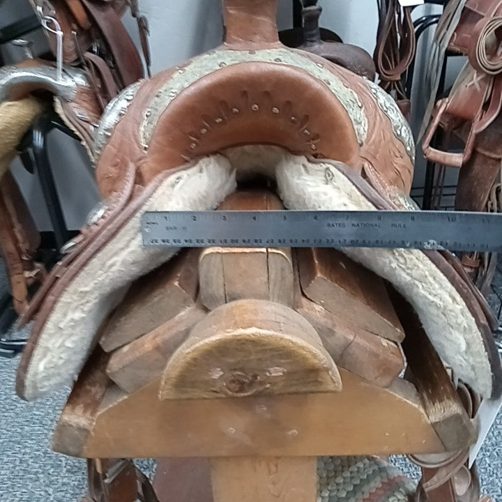 Pleasure Saddle