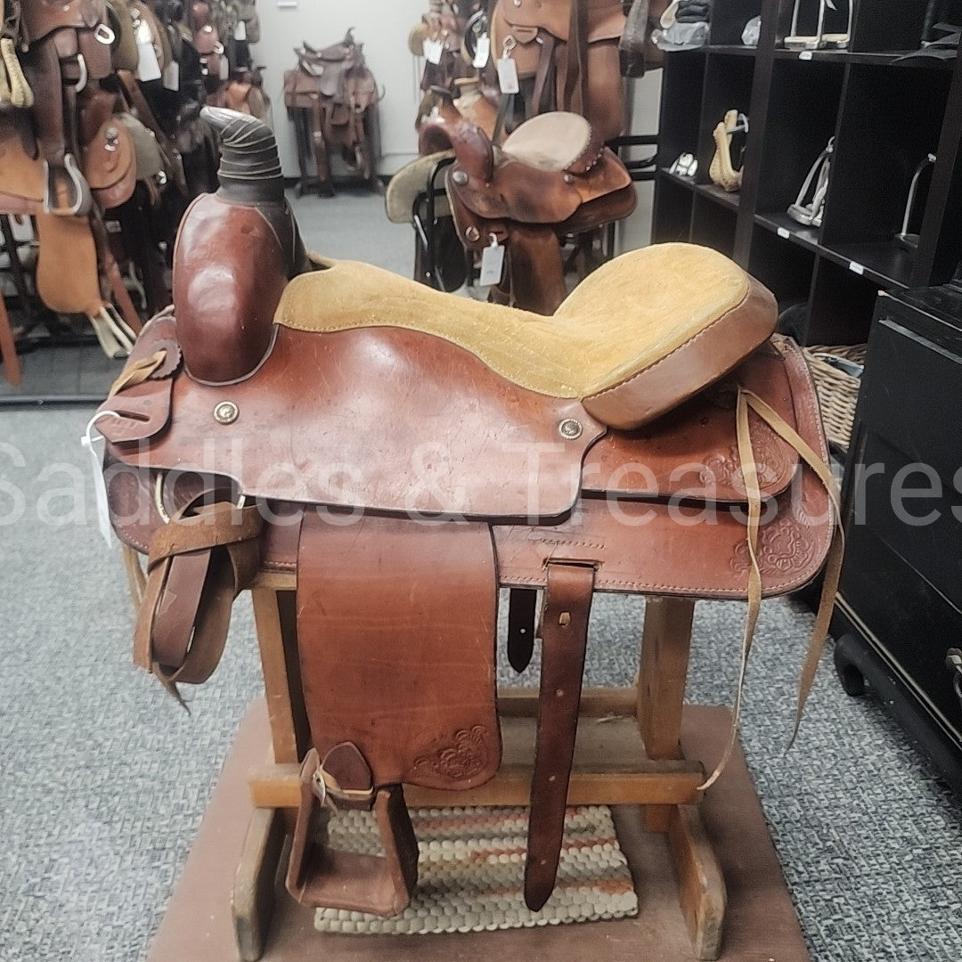Roping Saddle