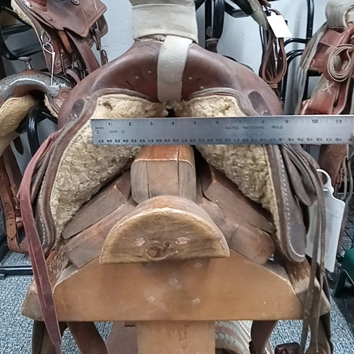 Roping Saddle