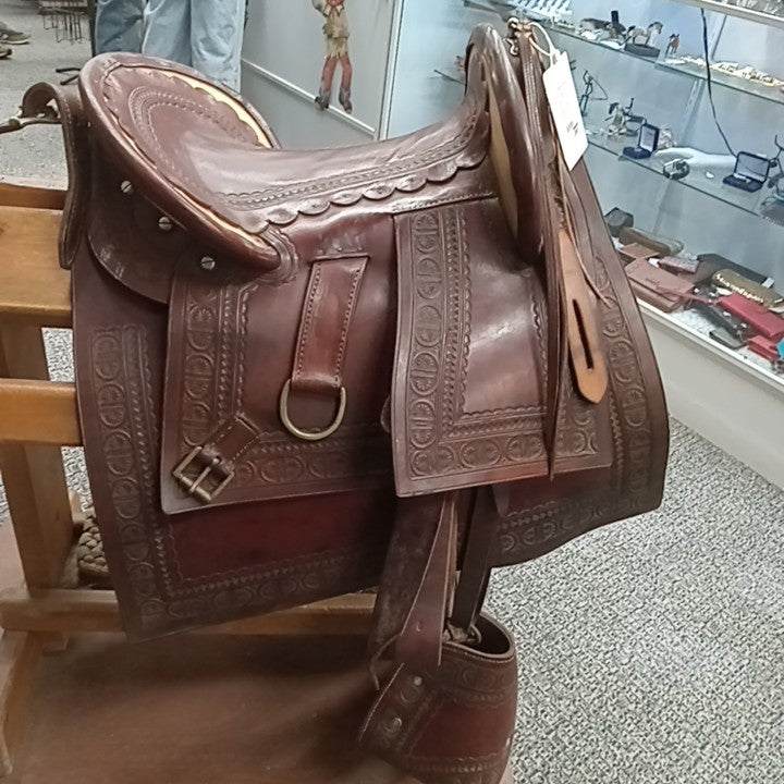 Peruvian Saddle