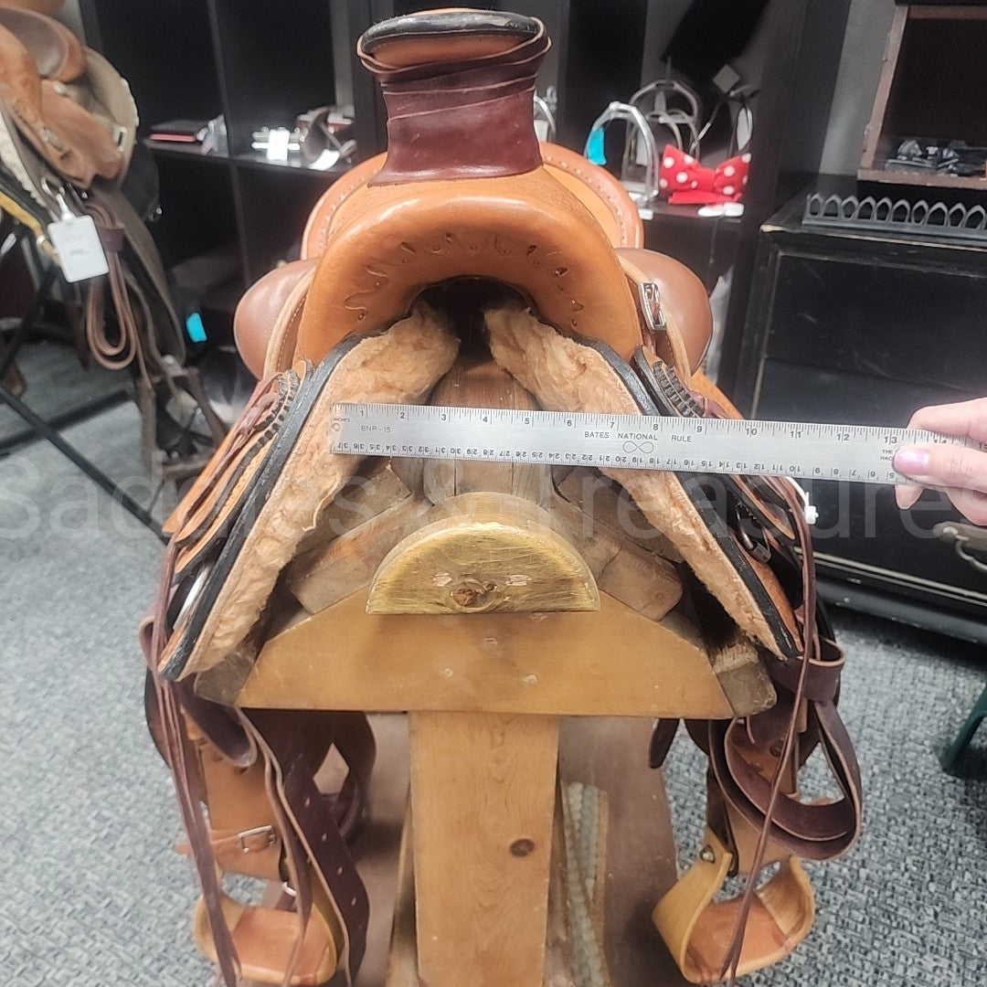 Roping Saddle