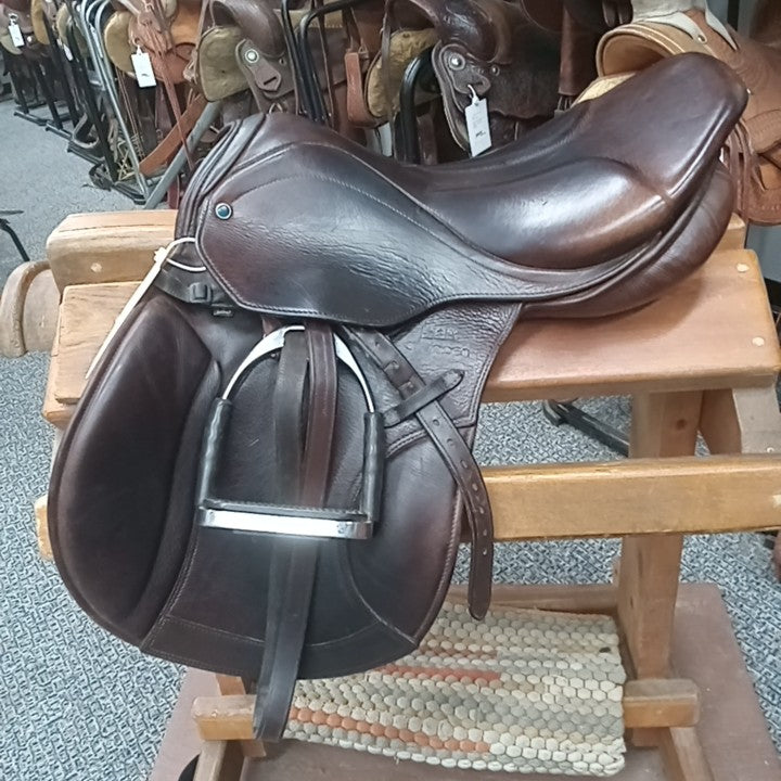 Stubben Jumping Saddle
