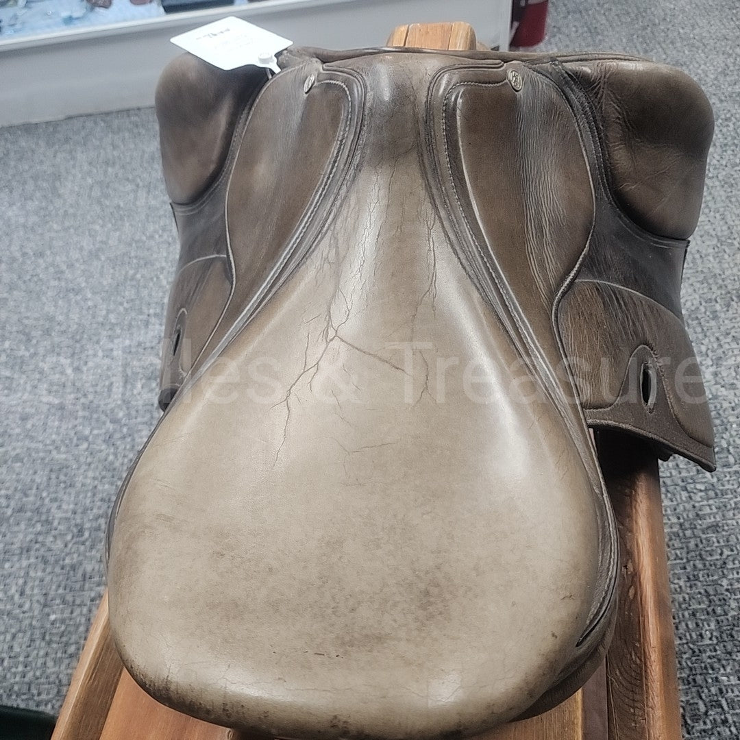HDR Jumping Saddle