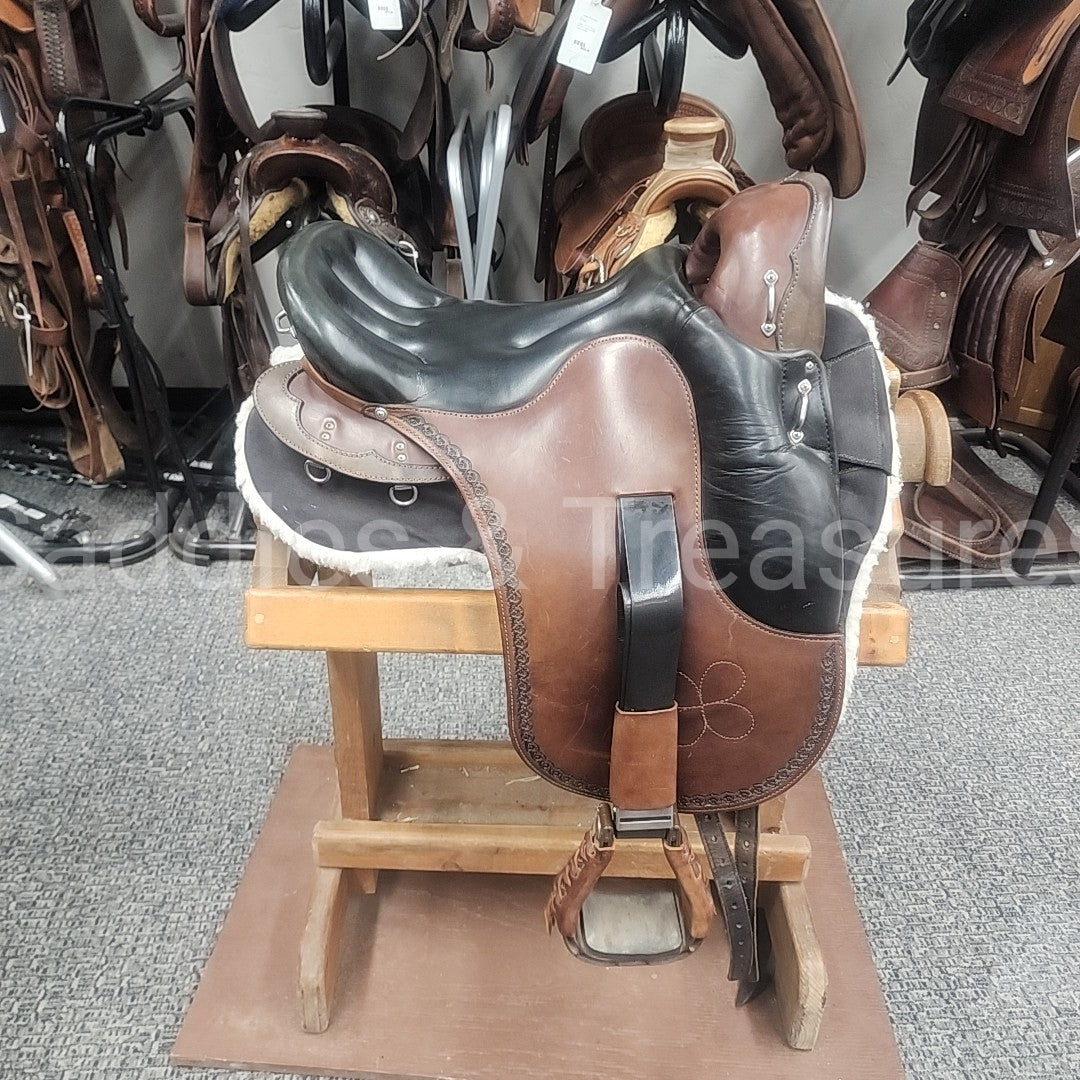 Endurance Saddle English