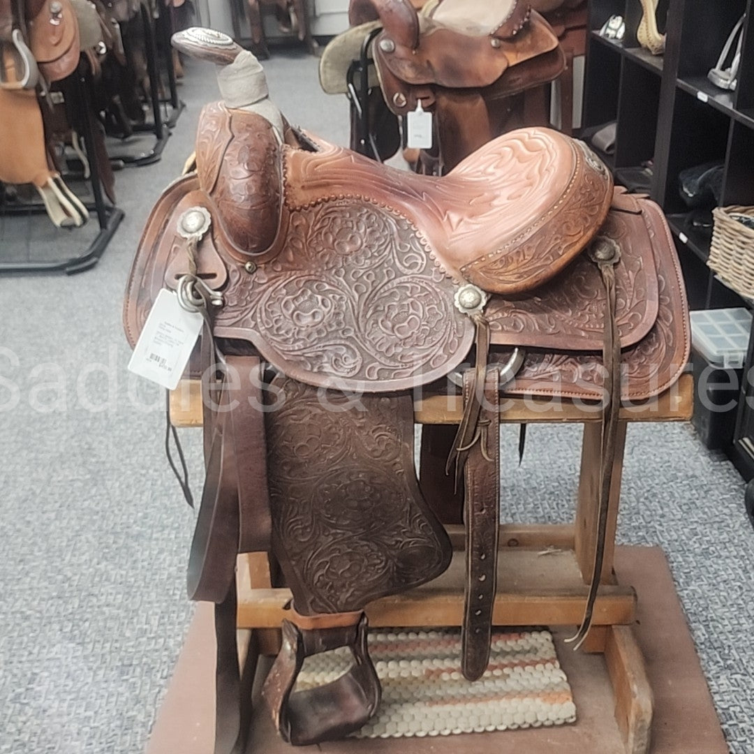 Roping Saddle