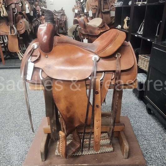 Roping Saddle
