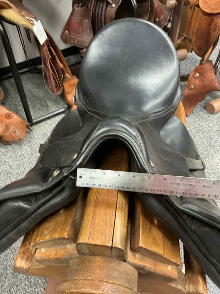 Courbette Dressage Saddle