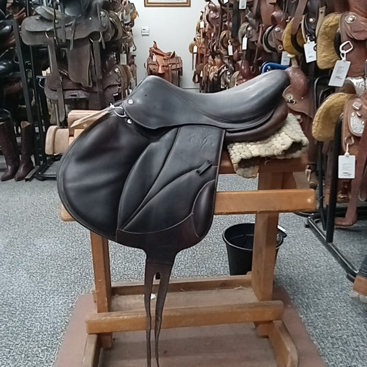Voltaire Jumping Saddle