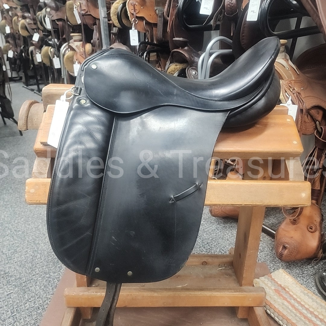 Moritz Dressage Saddle