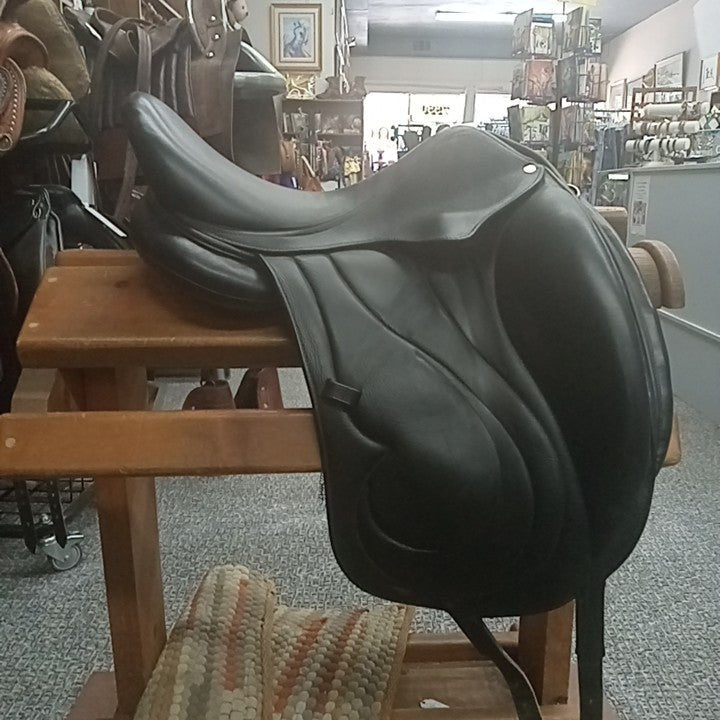 Antares Dressage Saddle