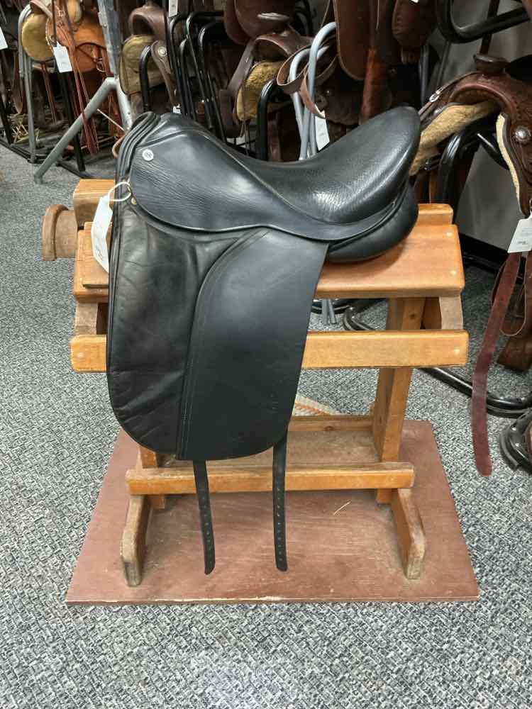 Barnsby Dressage Saddle