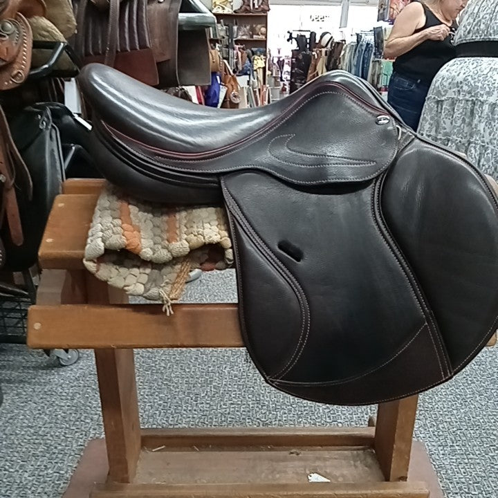 Jumping Saddle