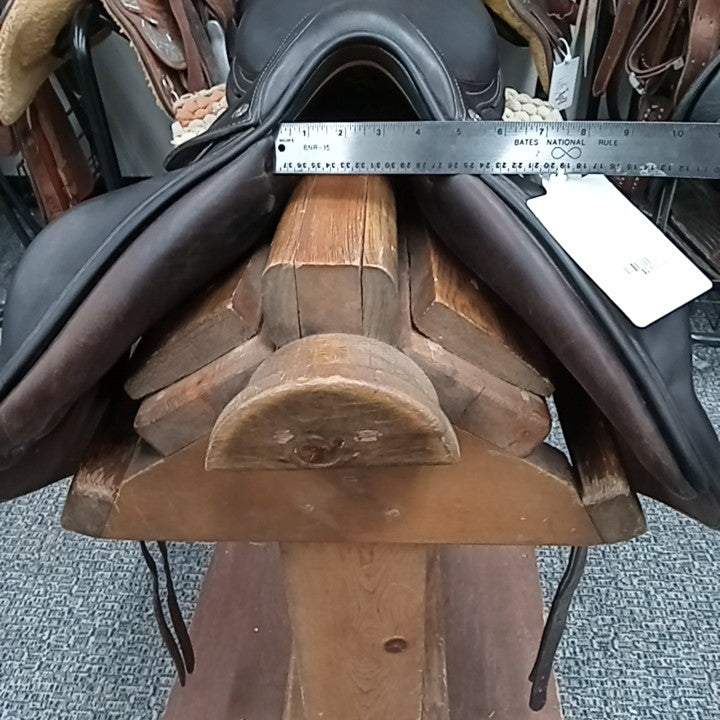 Voltaire Jumping Saddle