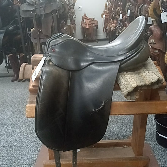 Albion Dressage Saddle