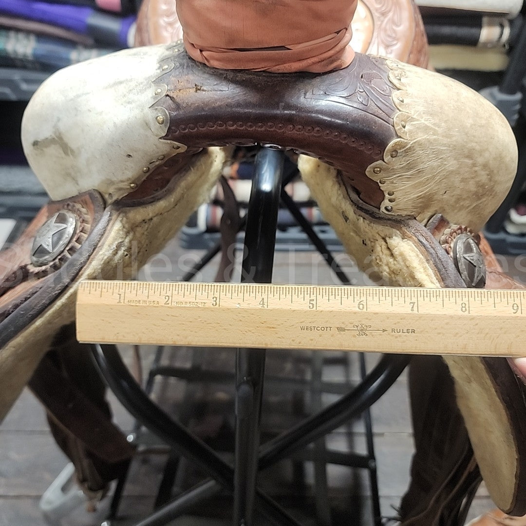 Roping Saddle