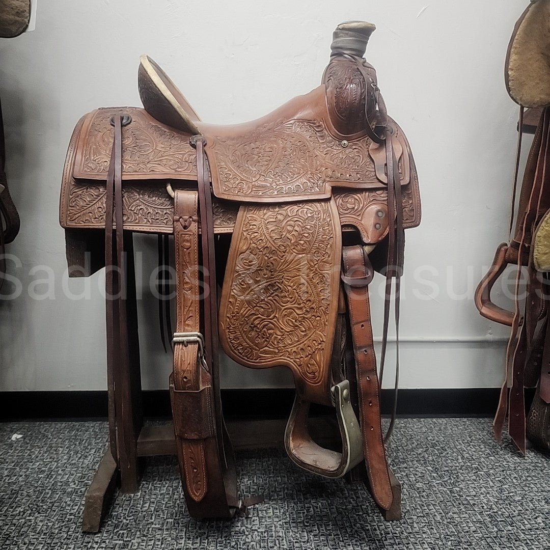 Roping Saddle
