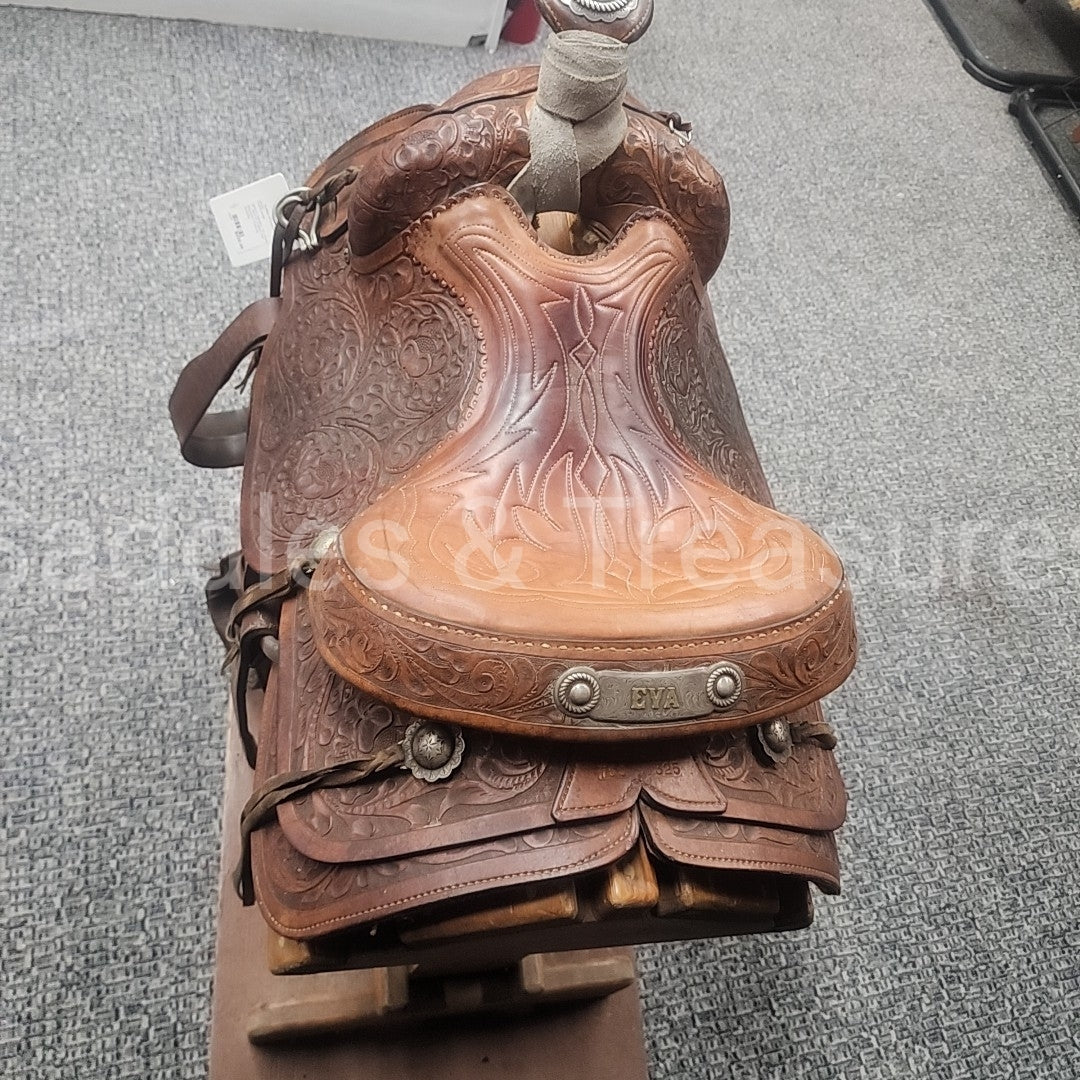 Roping Saddle