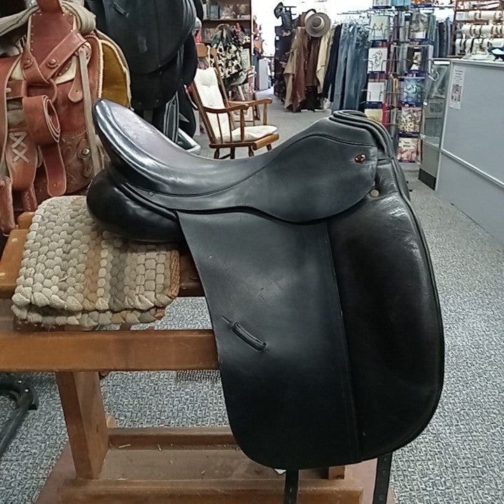 Albion Dressage Saddle