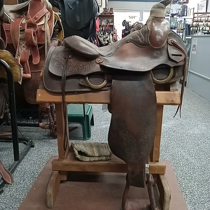 Roping Saddle