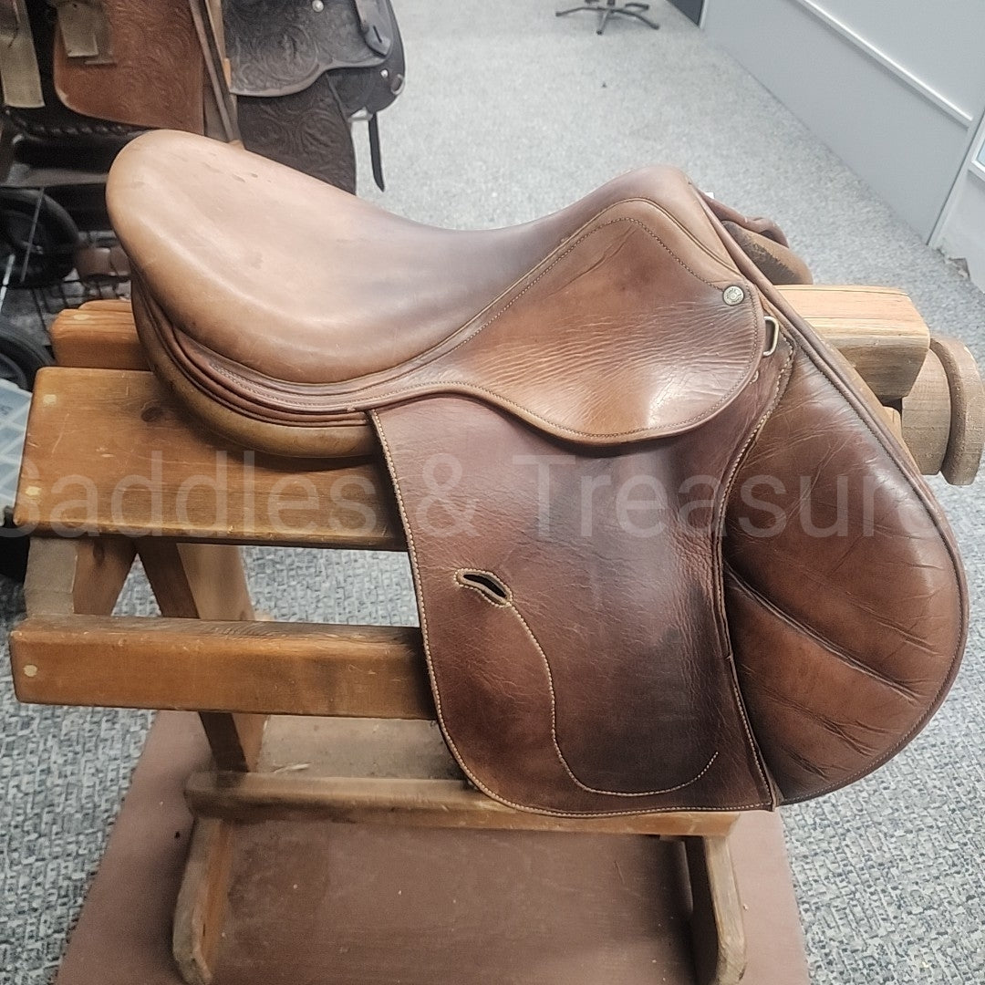 Antares Jumping Saddle