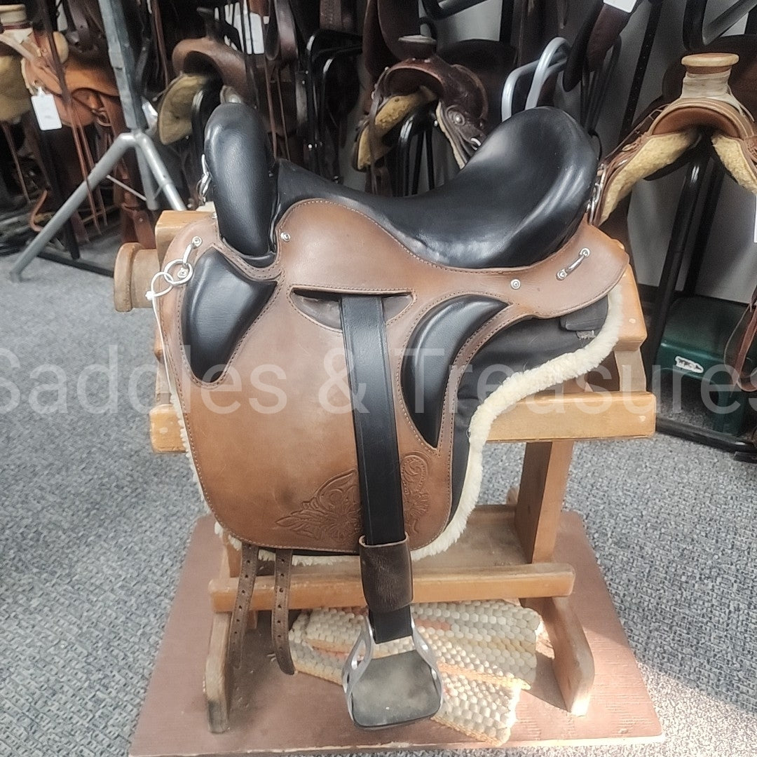 Endurance Saddle English