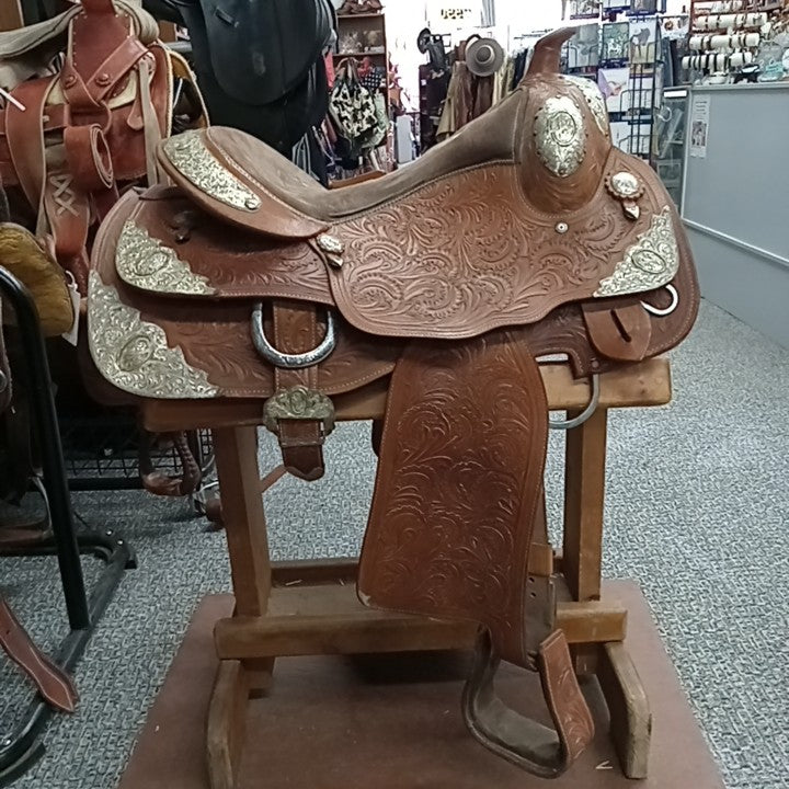Pleasure Saddle
