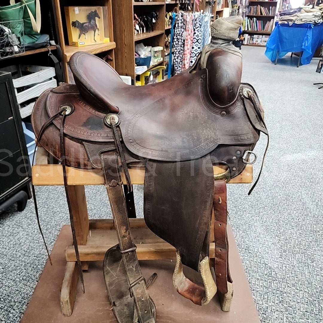 Roping Saddle