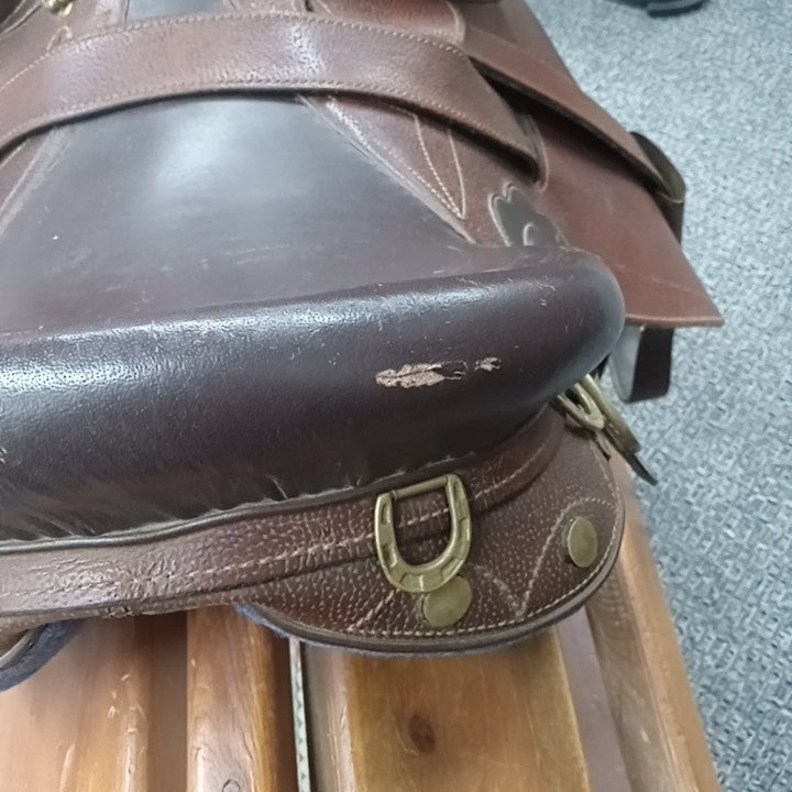 Australian Saddle