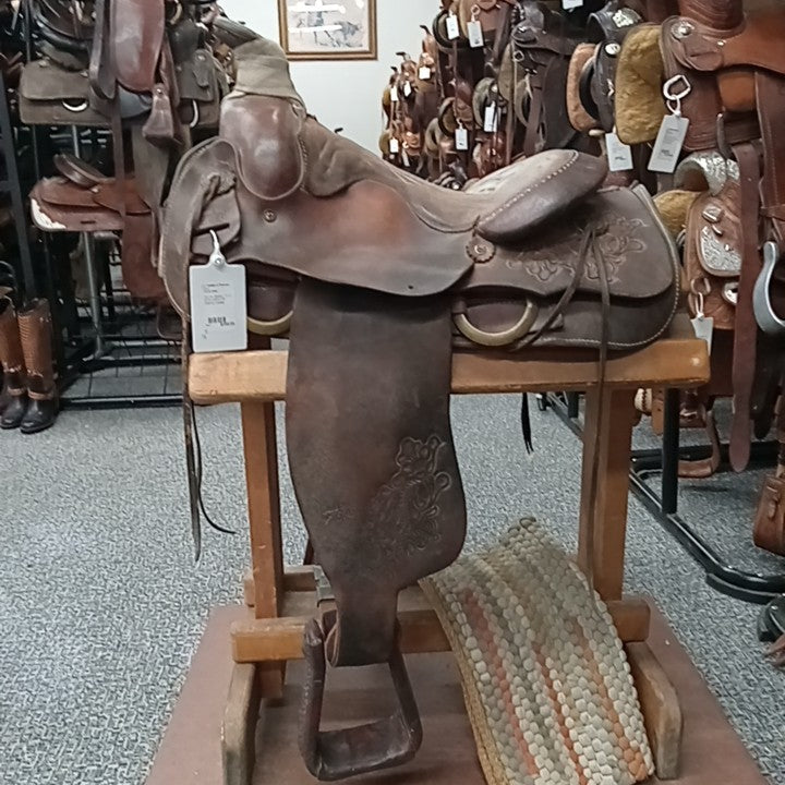 Roping Saddle