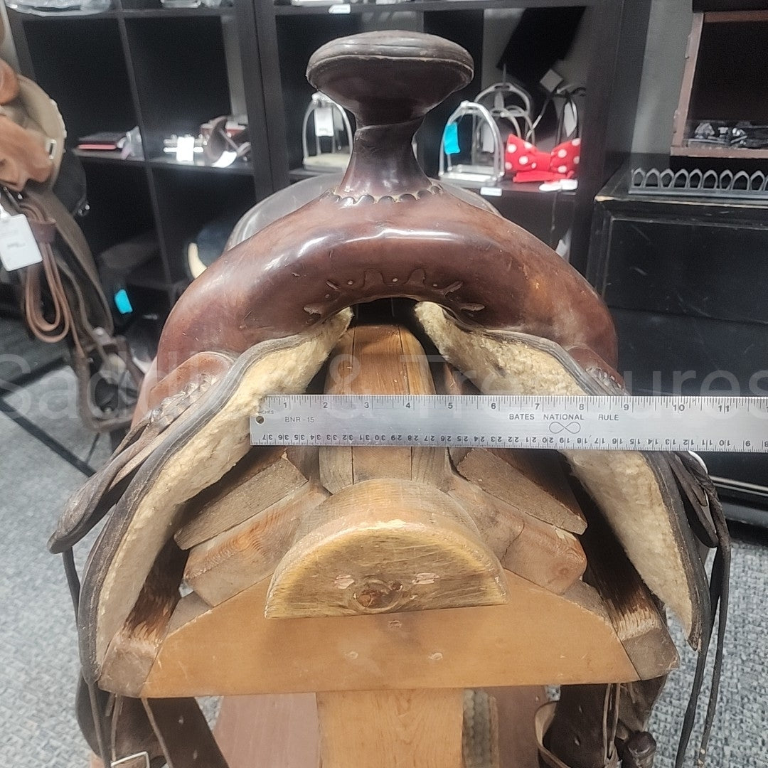 Roping Saddle